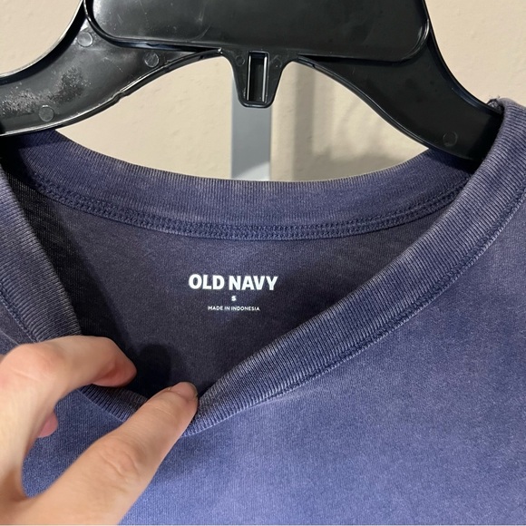 Old Navy Purple Short Sleeve Tee Classic Fit - Picture 2 of 3